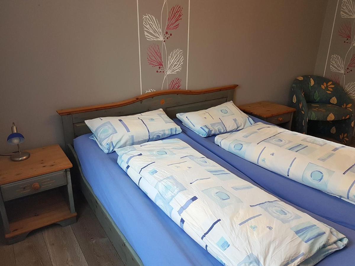 Monteurwohnungen Goeb - Nicht Fuer Urlaubsgaeste Geisa Eksteriør bilde